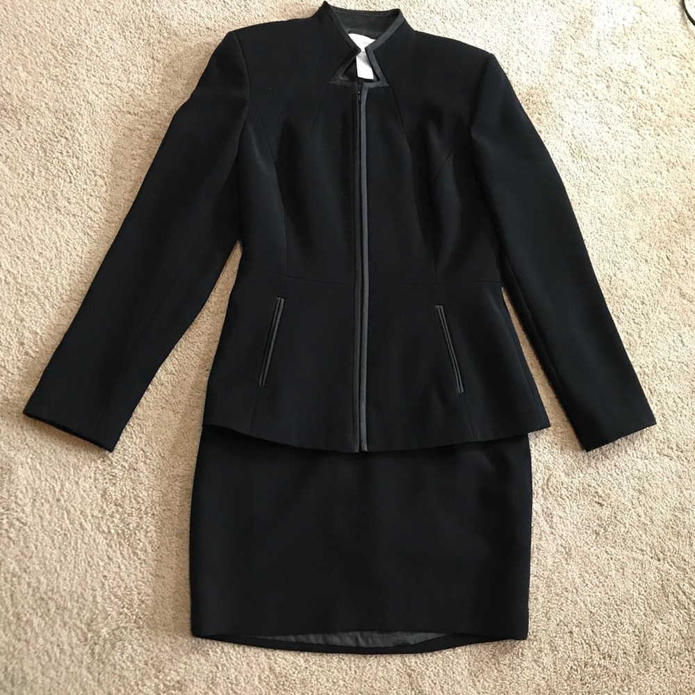 👠Liz Claiborne Sexy Tailored Suit Black Size 4👠